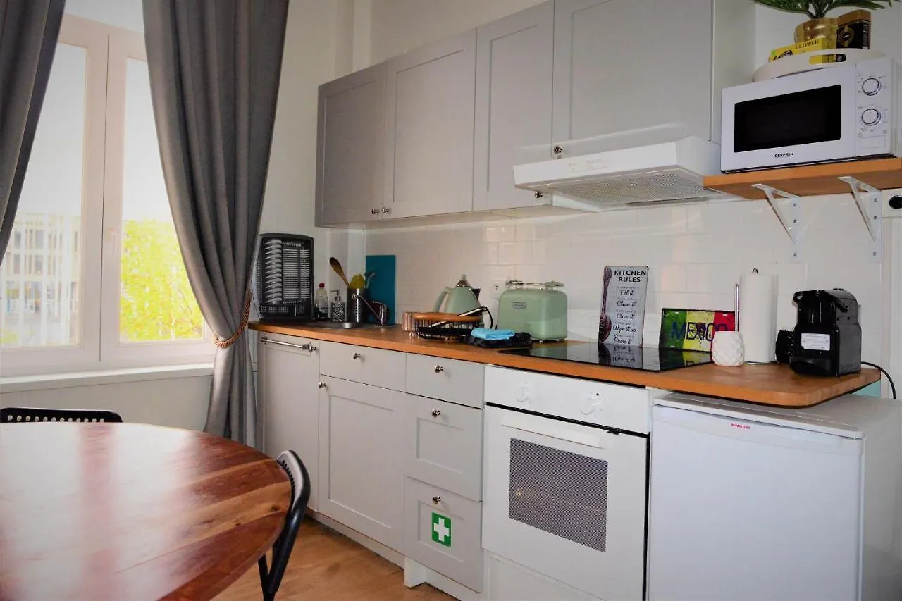 Appartement Sleep Inn - Arizona Flat With Cityview Antwerpen